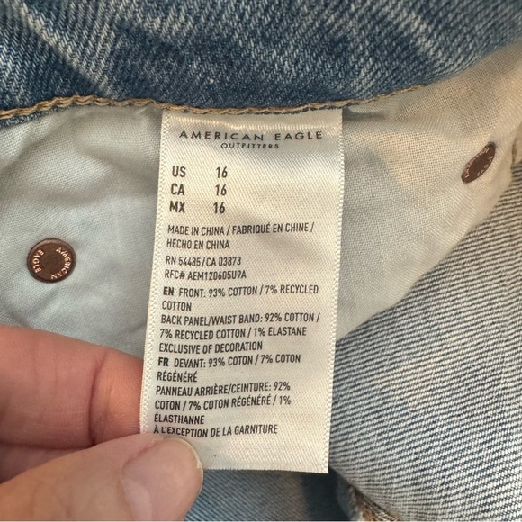 American Eagle Curvy 90s Boyfriend Short NWT - Picture 7 of 8